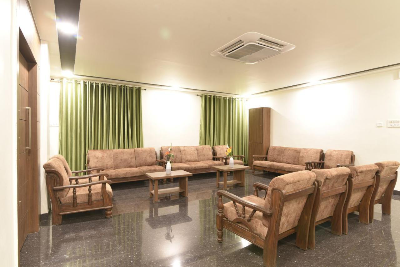 Hotel Clove Bijāpur Exterior foto