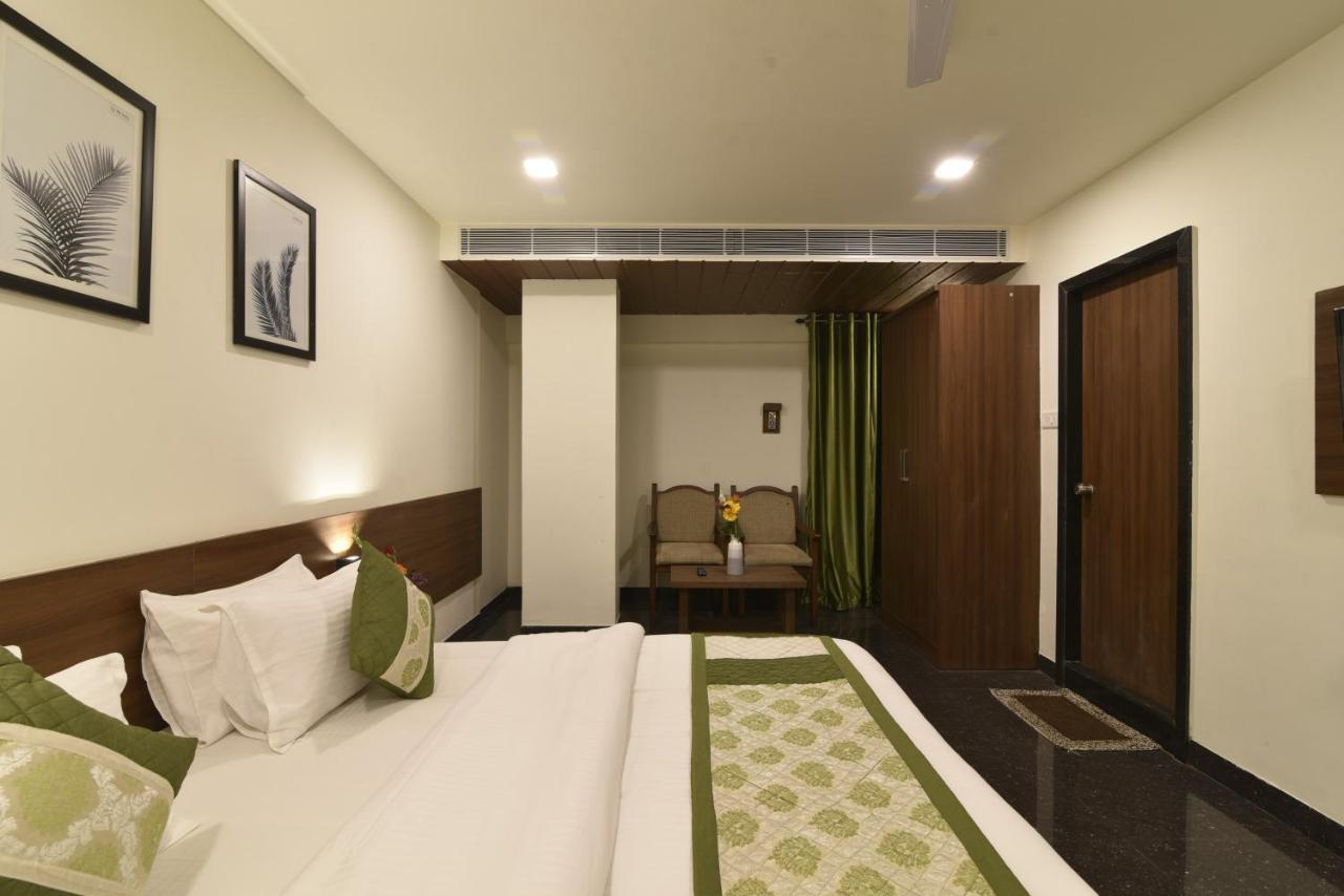 Hotel Clove Bijāpur Exterior foto