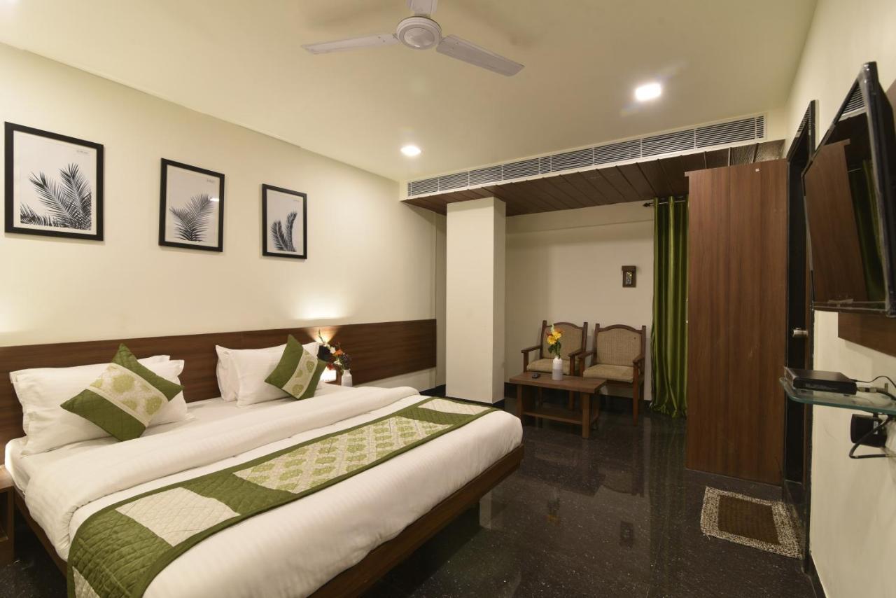 Hotel Clove Bijāpur Exterior foto